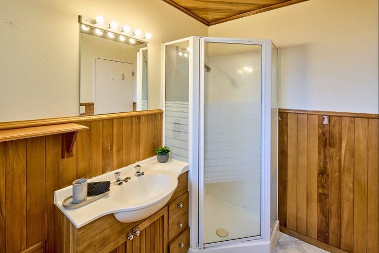 Photo of property in 47 Waiwhetu Road, Waiwhetu, Lower Hutt, 5010