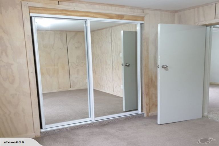 Photo of property in 52 Stokes Valley Road, Stokes Valley, Lower Hutt, 5019