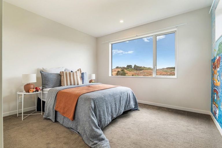 Photo of property in 28 Bine Crescent, Orewa, 0931