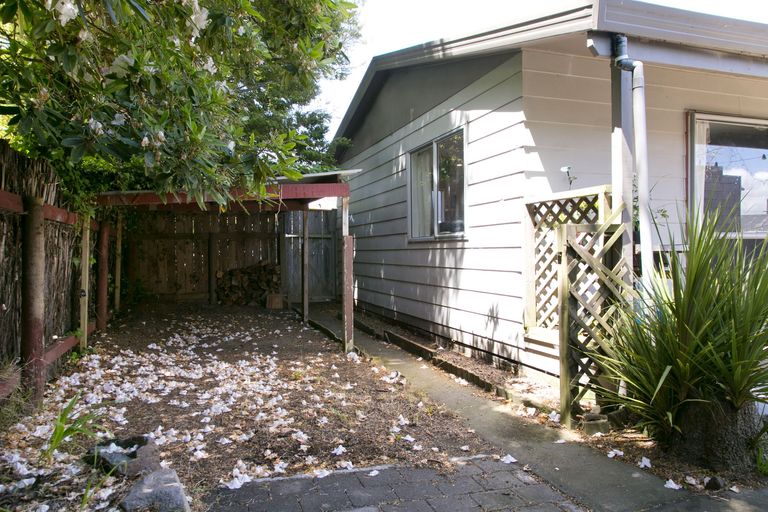 Photo of property in 2/6 Cumberland Street, Tauhara, Taupo, 3330