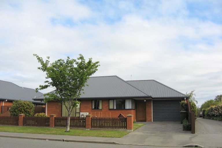 Photo of property in 1 Kingsbury Avenue, Rangiora, 7400