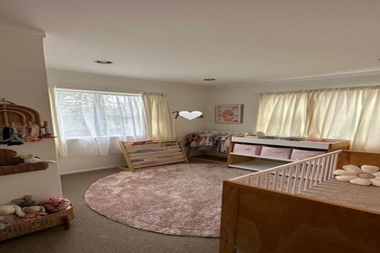 Photo of property in 105 Triangle Road, Massey, Auckland, 0614