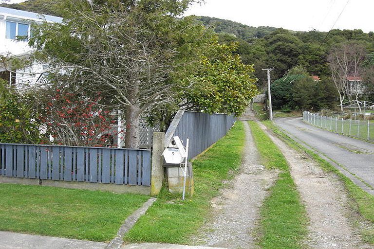 Photo of property in 9 Karaka Street, Wainuiomata, Lower Hutt, 5014