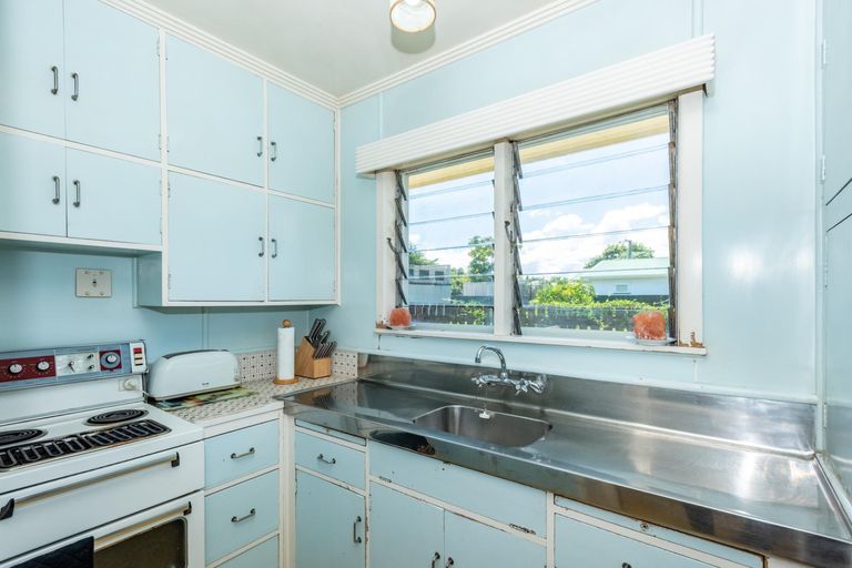 Photo of property in 215 Lytton Road, Elgin, Gisborne, 4010