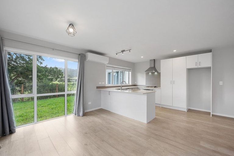 Photo of property in 9 Josh Road, Huapai, Kumeu, 0810