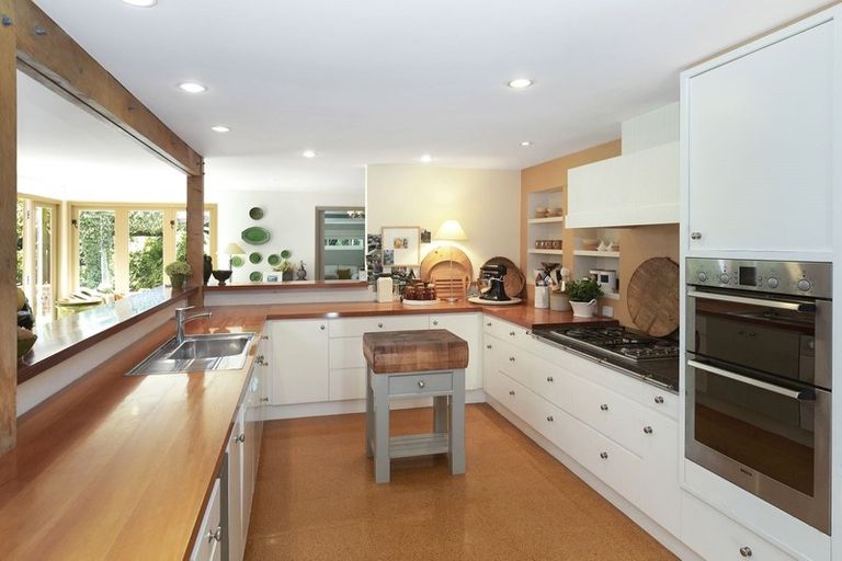 Photo of property in 87 Avonhead Road, Avonhead, Christchurch, 8042