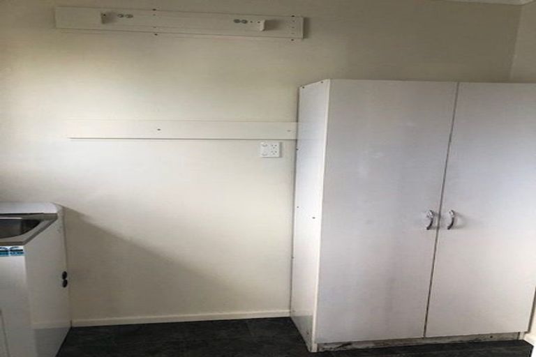 Photo of property in 2 Rajkot Terrace, Broadmeadows, Wellington, 6035