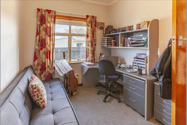 Photo of property in 17 Harris Street, Greenmeadows, Napier, 4112