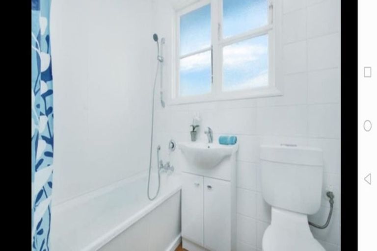 Photo of property in 3 Bateman Avenue, Bryndwr, Christchurch, 8053