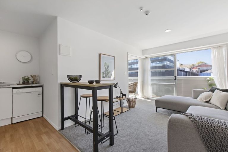 Photo of property in 8 Clayton Street, Saint Clair, Dunedin, 9012