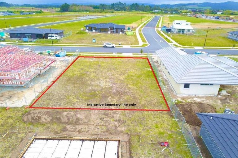 Photo of property in 102 Kaurinui Crescent, One Tree Point, 0118