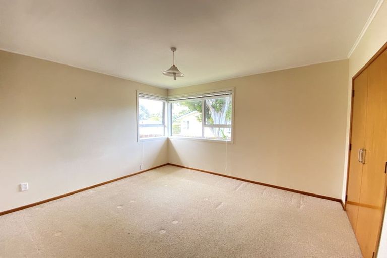 Photo of property in 18 Wanaka Place, Pakuranga Heights, Auckland, 2010