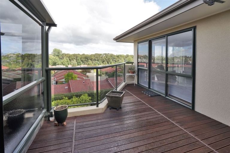 Photo of property in 63 Grosvenor Gardens, Flagstaff, Hamilton, 3210