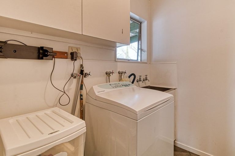 Photo of property in 9 Kaweka Place, Havelock North, 4130