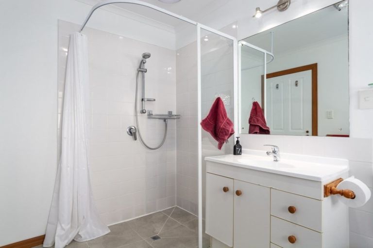 Photo of property in 52 Corinth Grove, Papamoa Beach, Papamoa, 3118