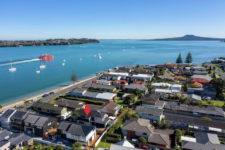 Photo of property in 14a The Parade, Bucklands Beach, Auckland, 2012