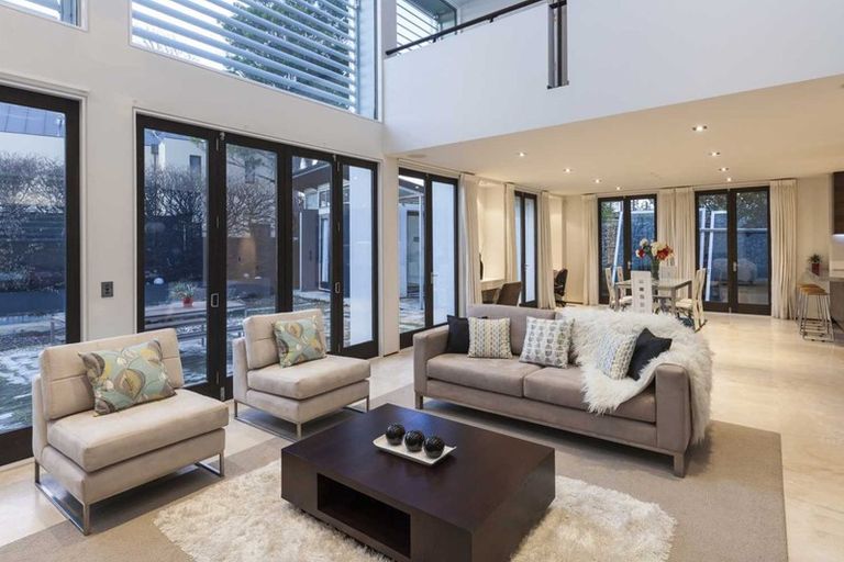 Photo of property in 100a Glandovey Road, Fendalton, Christchurch, 8052