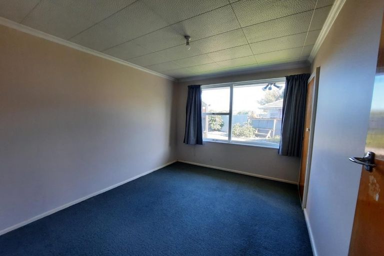 Photo of property in 4 Davidson Crescent, Hornby, Christchurch, 8042