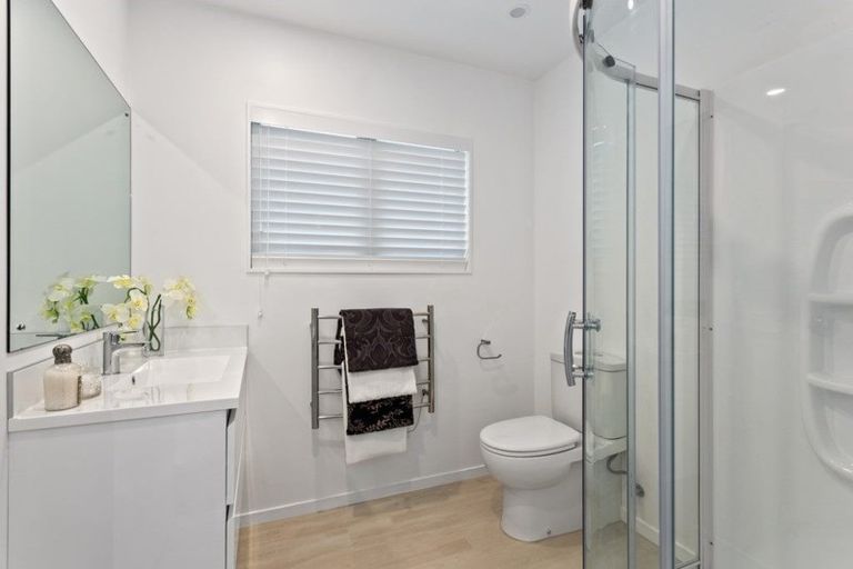 Photo of property in 18 Langana Avenue, Browns Bay, Auckland, 0630