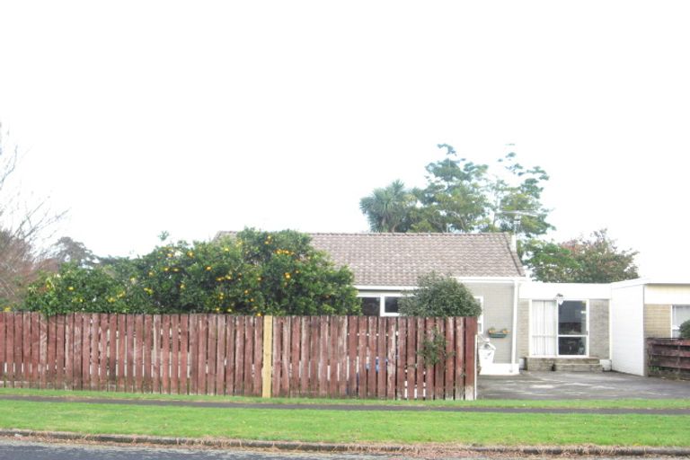 Photo of property in 3/4 Gibbs Road, Manurewa, Auckland, 2102