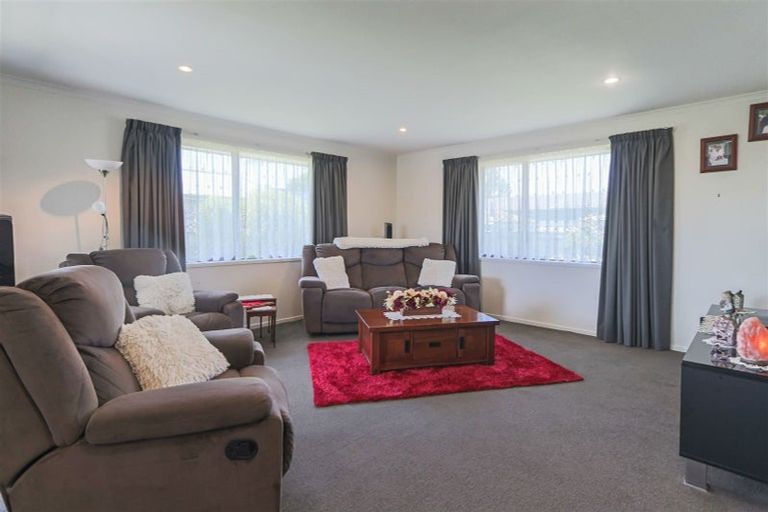 Photo of property in 16 Kahikatea Street, Inglewood, 4330