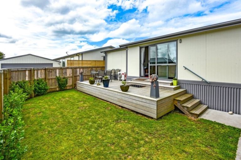Photo of property in 3a Kingsbridge Drive, Burwood, Christchurch, 8083