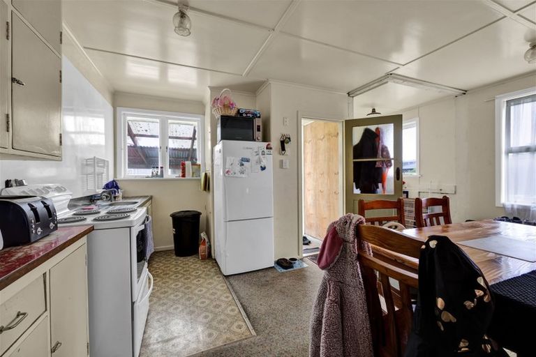 Photo of property in 25 Grey Street, Normanby, Hawera, 4614