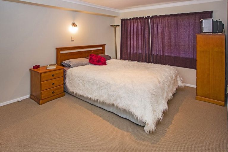 Photo of property in 60 Somerville Road, Shelly Park, Auckland, 2014