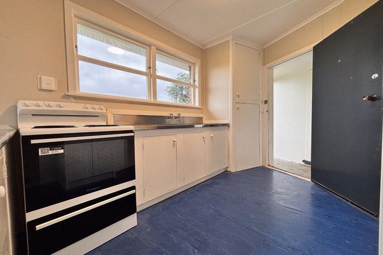 Photo of property in 8 Arnhem Place, Pukekohe, 2120