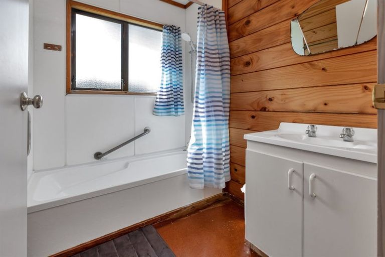 Photo of property in 40 Tamure Place, Ruakaka, 0116