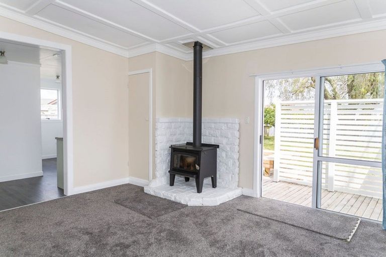 Photo of property in 40 Mcphee Street, Dannevirke, 4930