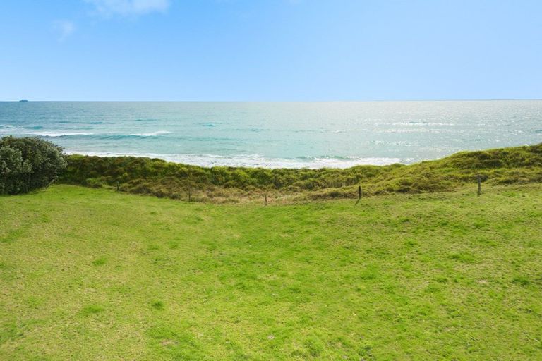 Photo of property in 3b Beach Access, Pukehina, 3186