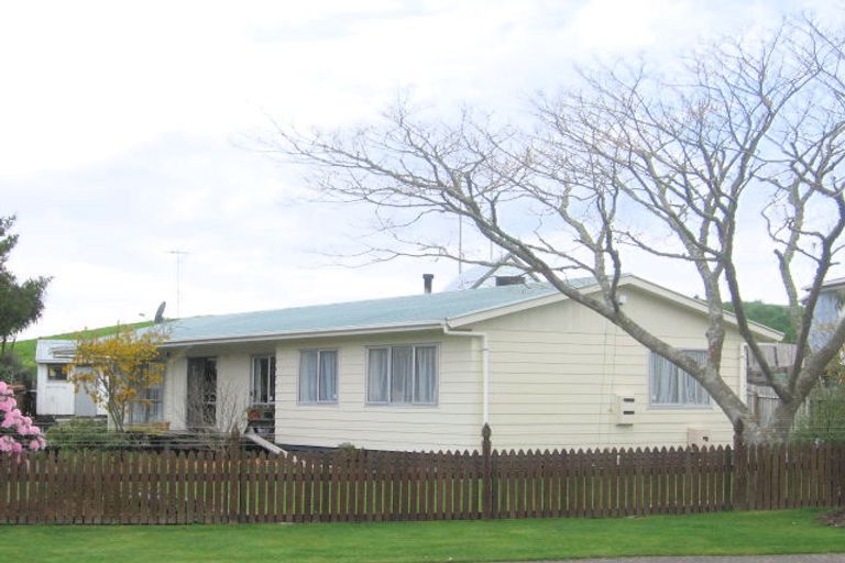 Photo of property in 24 Petrie Street, Pomare, Rotorua, 3015