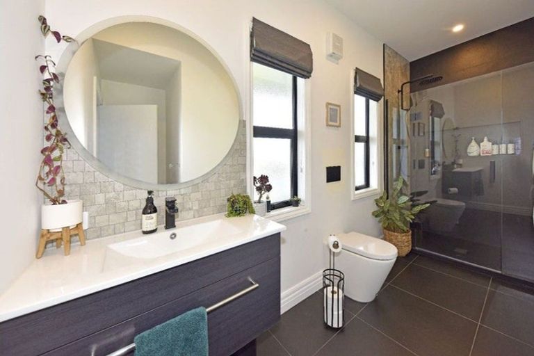 Photo of property in 208 Springfield Road, St Albans, Christchurch, 8014