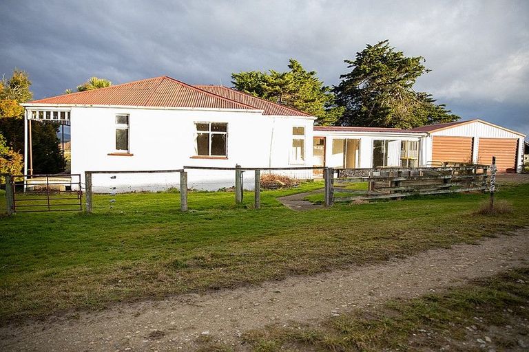 Photo of property in 719 Piano Flat Road, Steeple Burn, Waikaia, 9778