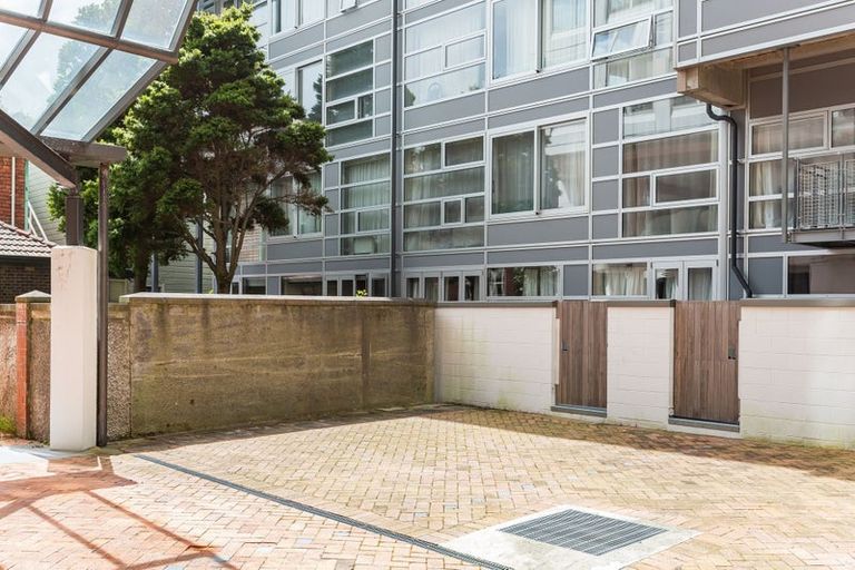 Photo of property in St Pauls Apartments, 58/43 Mulgrave Street, Thorndon, Wellington, 6011