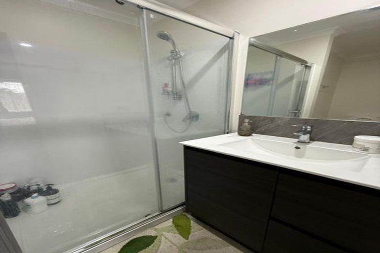 Photo of property in 26 Cabeleigh Drive, Helensville, 0800