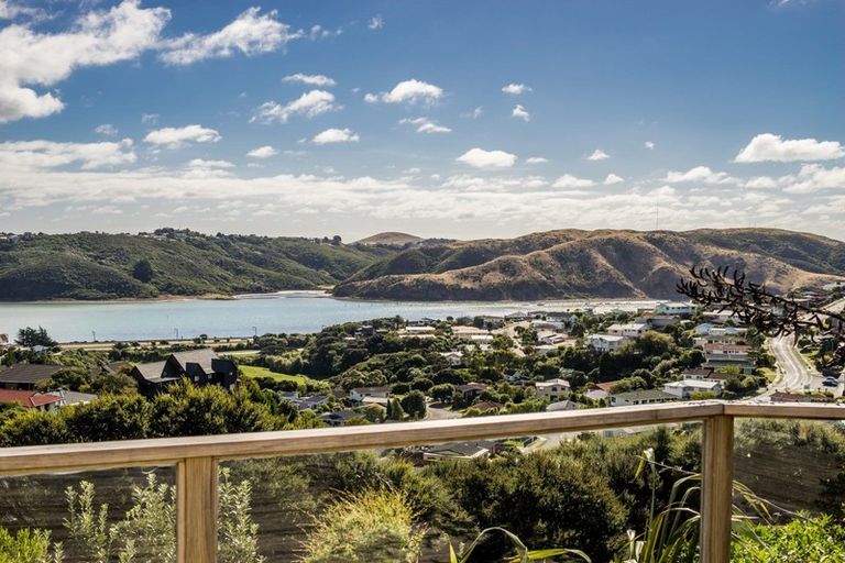 Photo of property in 9 Cromarty Place, Papakowhai, Porirua, 5024