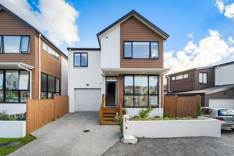 Photo of property in 16 Seafarer Crescent, Stanmore Bay, Whangaparaoa, 0932