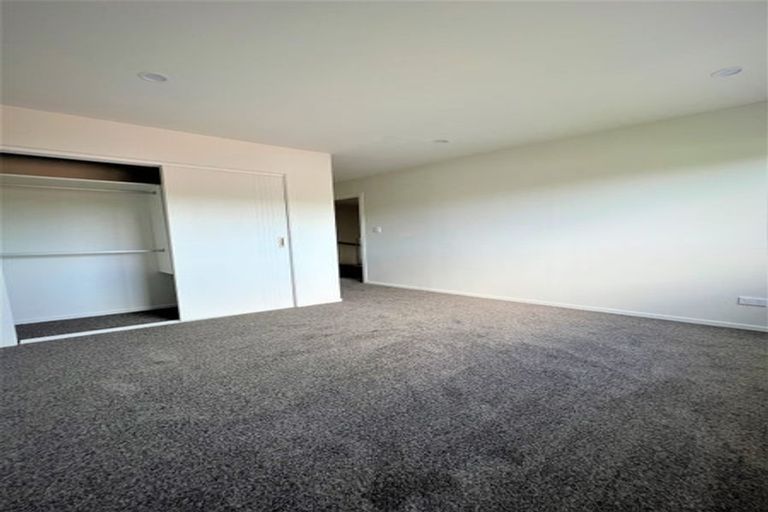 Photo of property in 17b Lavery Place, Sunnynook, Auckland, 0632