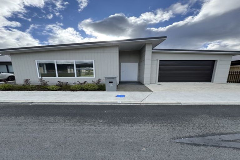 Photo of property in 16 Harry Martin Lane, Wainuiomata, Lower Hutt, 5014