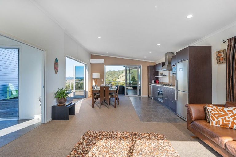 Photo of property in 16 Tironui Place, Whitianga, 3510