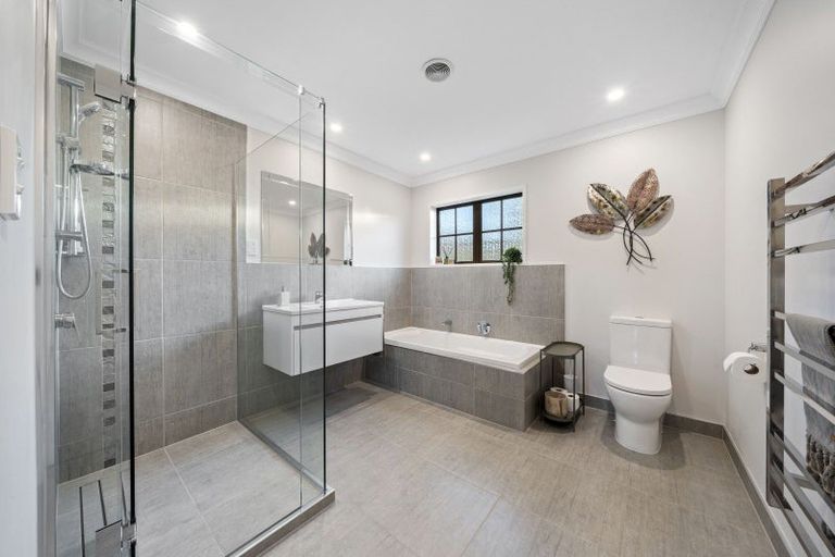 Photo of property in 11 Revell Court, Pukekohe, 2120