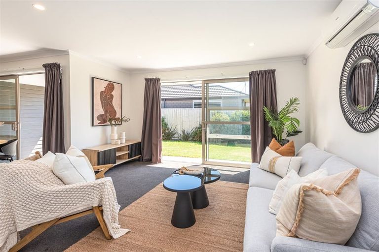 Photo of property in 14 Bradwell Crescent, Halswell, Christchurch, 8025