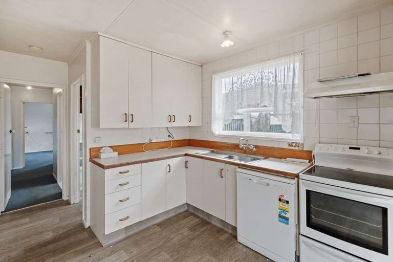 Photo of property in 11 Ajax Place, Highbury, Palmerston North, 4412