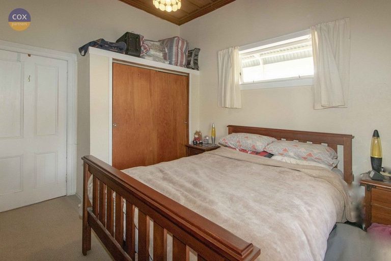 Photo of property in 27 Napier Terrace, Hospital Hill, Napier, 4110