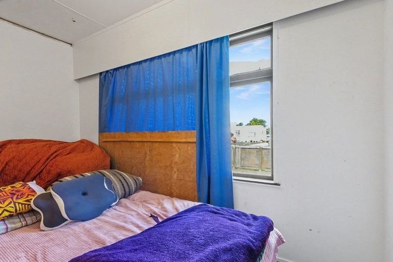 Photo of property in 17 Potaka Street, Marton, 4710