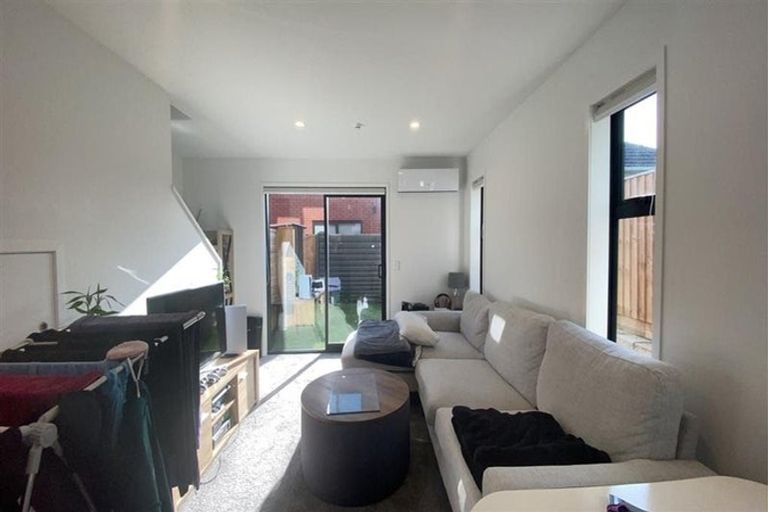 Photo of property in 1/79 Taikata Road, Te Atatu Peninsula, Auckland, 0610