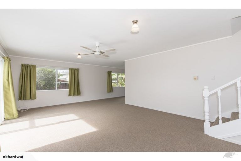Photo of property in 1/5 Petrel Place, Massey, Auckland, 0614