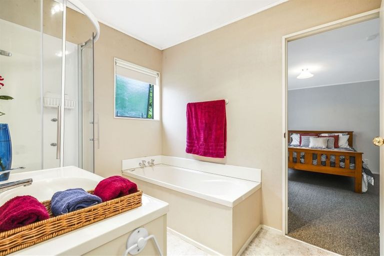 Photo of property in 70 Brymer Road, Grandview Heights, Hamilton, 3200